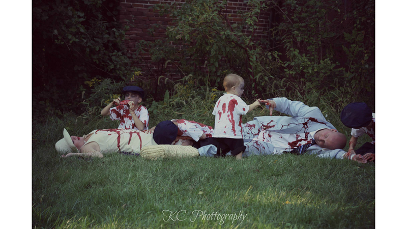 Illustration for article titled Adorable Child Zombies Star in Best Family Portrait Ever